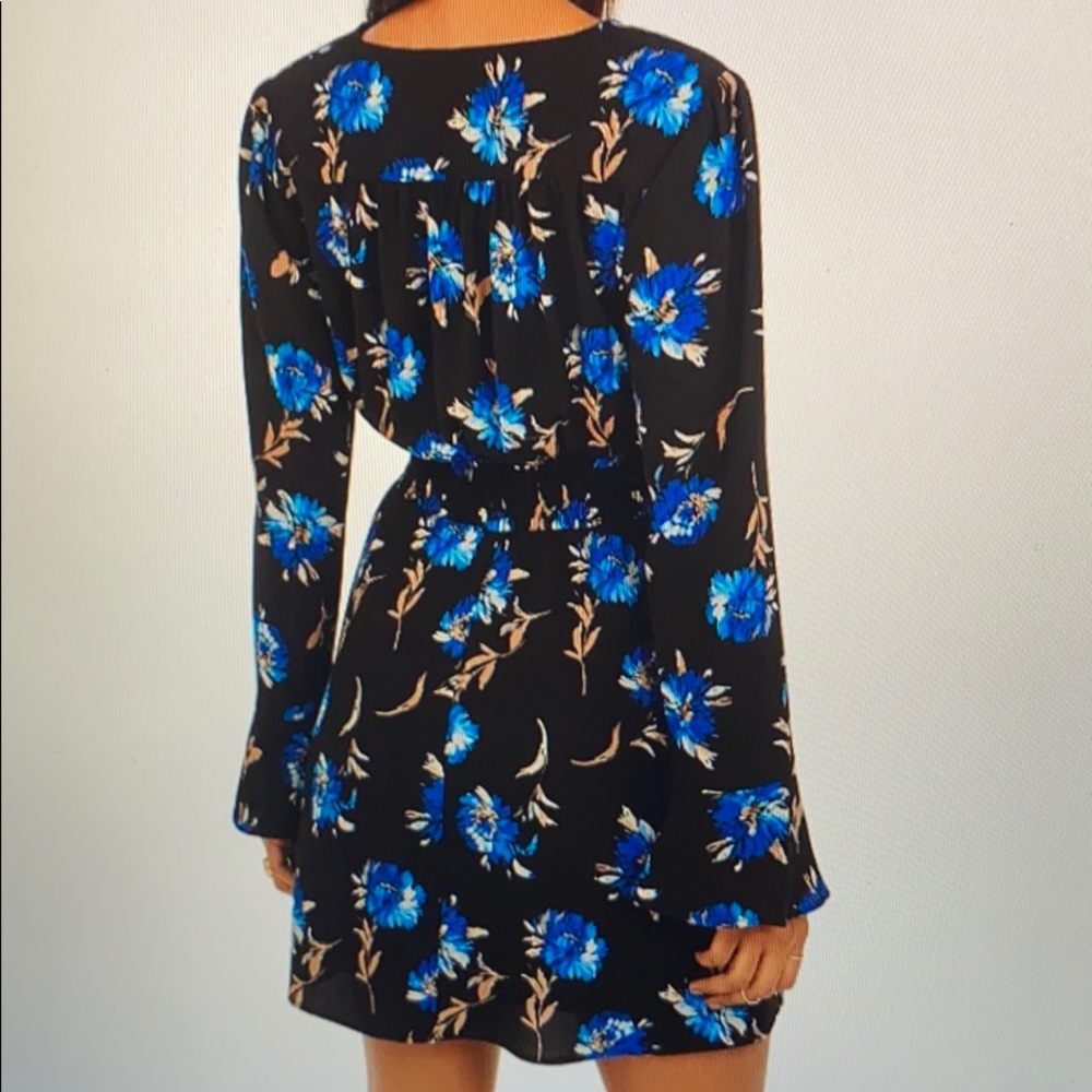 Dress - Picture 3 of 4